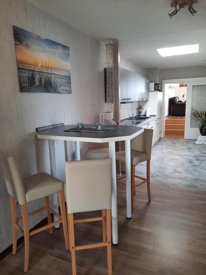 Ferienhaus In Hafennahe Apartment Sassnitz Ngoại thất bức ảnh